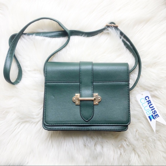 cruise club Handbags - NWT Cruise Club green purse.
